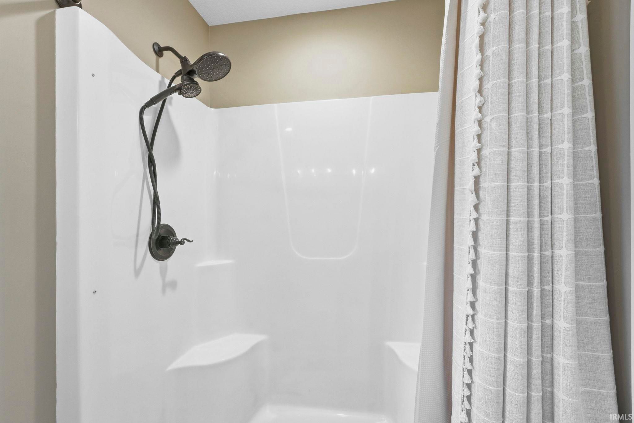 Image of 2092 Hemlock Lane